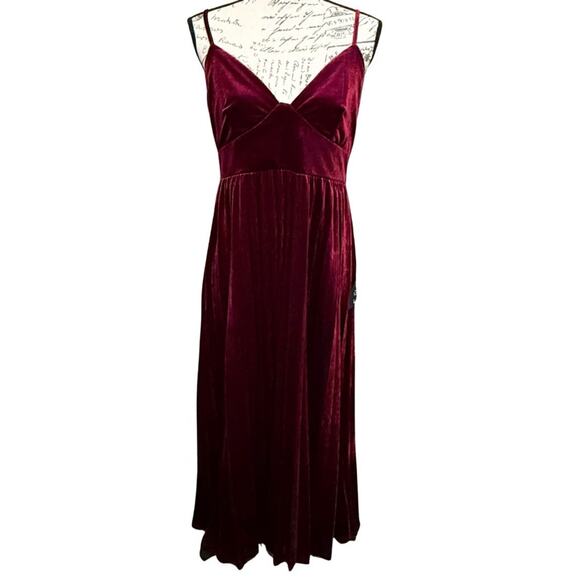 Lulus Dresses & Skirts - Lulus UNREAL CHARMER PLEATED DRESS Size L Burgundy Velvet Spaghetti Strap NEW